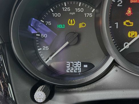 Certified 2025 Porsche Macan image 16