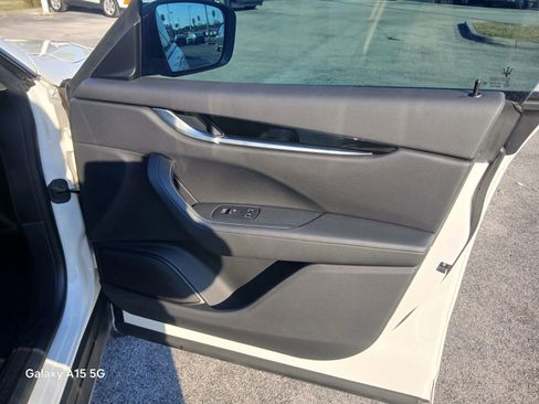 Used 2022 Maserati Levante GT image 17