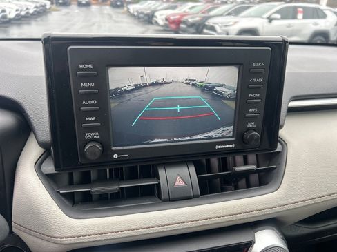 Used 2020 Toyota RAV4 XLE image 12