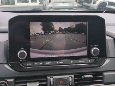 Used 2023 Nissan Pathfinder S AWD/4WD image 19