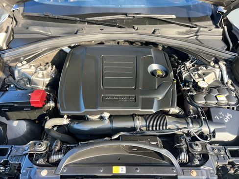 Used 2019 Jaguar F-PACE Prestige AWD/4WD image 29