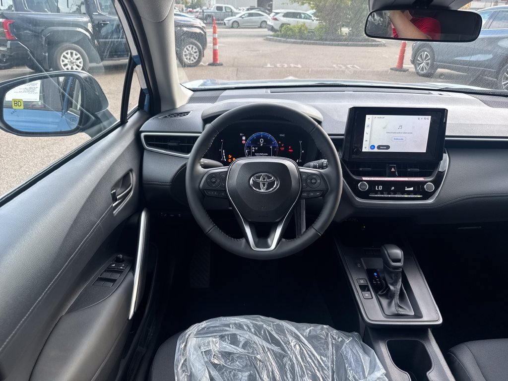 New 2026 Toyota Corolla Cross LE w/ Moonroof Package AWD/4WD image 11