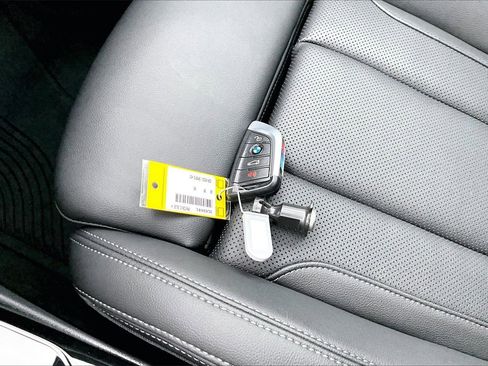 Used 2024 BMW X3 sDrive30i w/ M Sport Package image 32