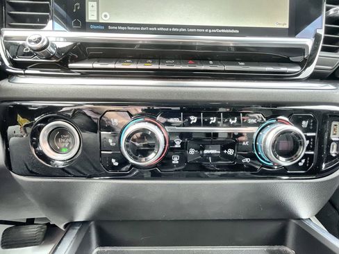 Used 2022 GMC Sierra 1500 SLT w/ SLT Convenience Package image 18