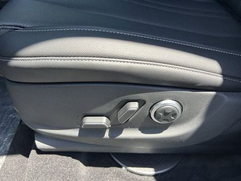 New 2026 Genesis GV80 2.5T RWD image 23