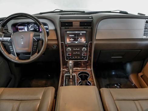 Used 2015 Lincoln Navigator 2WD image 12