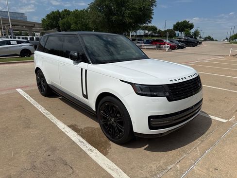 Used 2024 Land Rover Range Rover Long Wheelbase SE AWD/4WD image 2