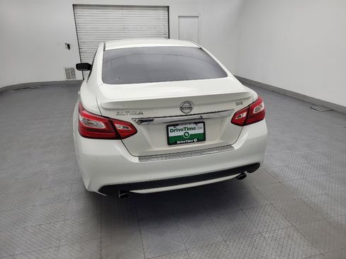 Used 2016 Nissan Altima 2.5 SR FWD image 6