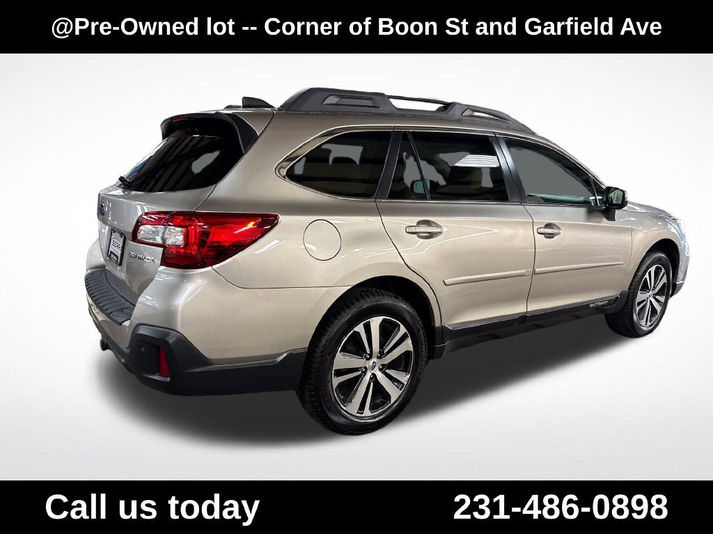 Used 2018 Subaru Outback 2.5i Limited AWD/4WD image 5