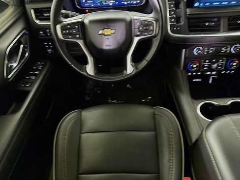 Used 2023 Chevrolet Suburban Premier image 24