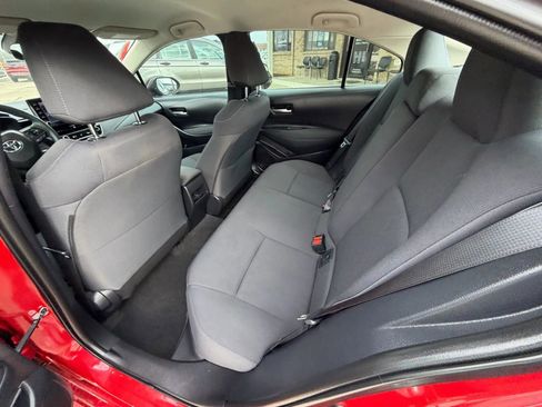 Used 2020 Toyota Corolla LE image 21