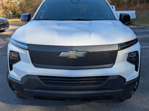 Used 2024 Chevrolet Silverado EV W/T image 12