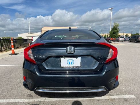 Certified 2019 Honda Civic EX image 5