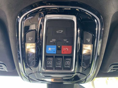 Used 2023 Jeep Grand Wagoneer Series II w/ Quick Order Packagew 28T image 30