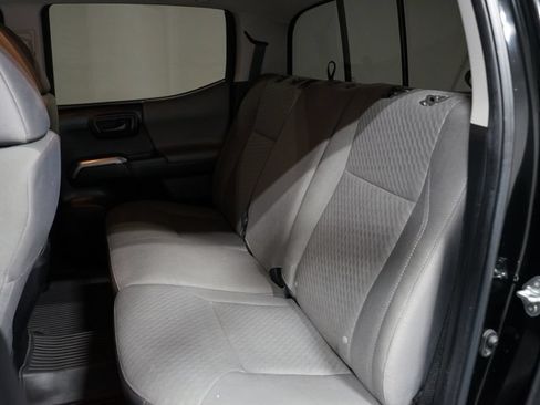 Certified 2023 Toyota Tacoma SR5 AWD/4WD image 30