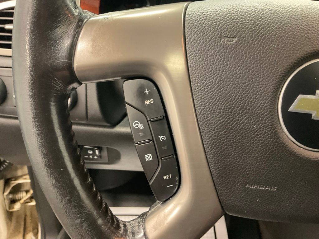 Used 2013 Chevrolet Suburban LTZ AWD/4WD image 25