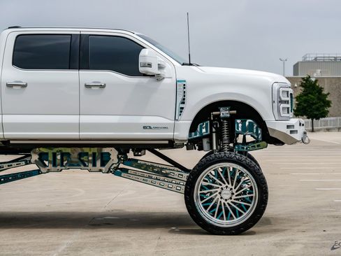 Used 2024 Ford F250 Limited w/ FX4 Off-Road Package AWD/4WD image 30