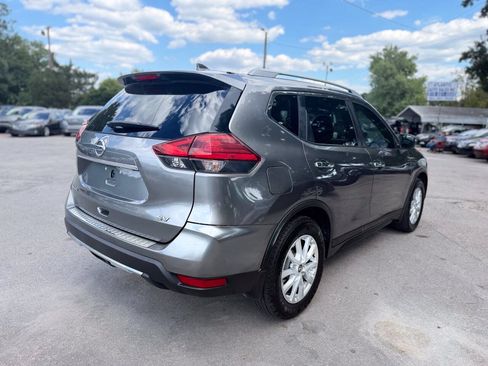 Used 2017 Nissan Rogue SV FWD image 5