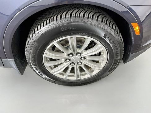 Used 2018 Cadillac XT5 Luxury w/ Driver Awareness Package FWD image 37