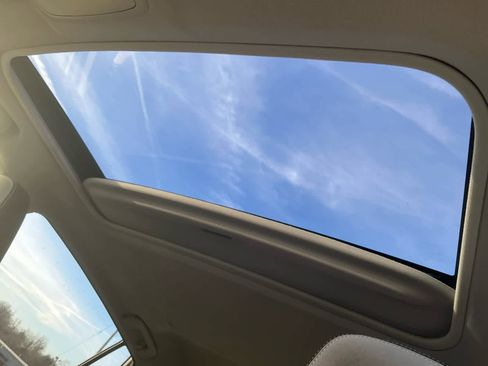 Used 2017 Toyota RAV4 XLE image 27