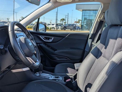 Used 2020 Subaru Forester Premium image 12