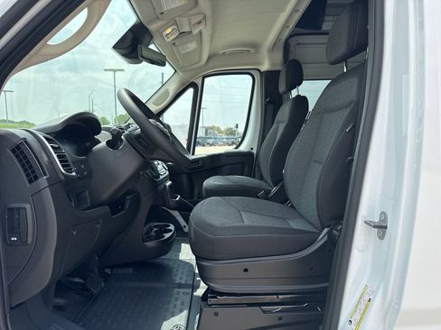 New 2025 RAM ProMaster 3500 w/ Quick Order Package 22G SLT image 5