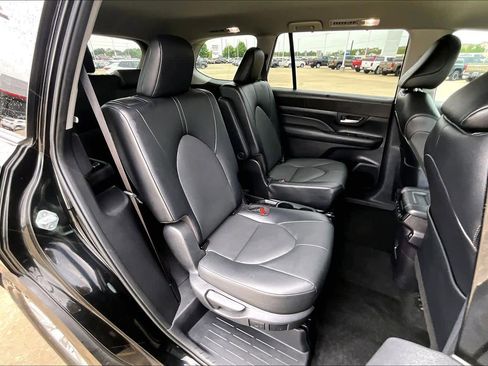 Used 2024 Toyota Grand Highlander XLE image 20