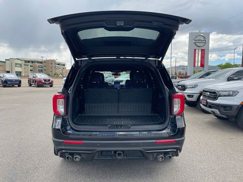 Used 2022 Ford Explorer ST w/ ST Street Pack image 5