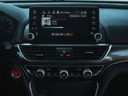 Used 2018 Honda Accord Sport image 22