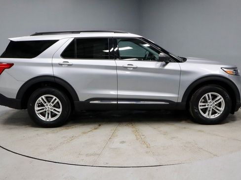 Certified 2022 Ford Explorer XLT w/ Equipment Group 202A image 12