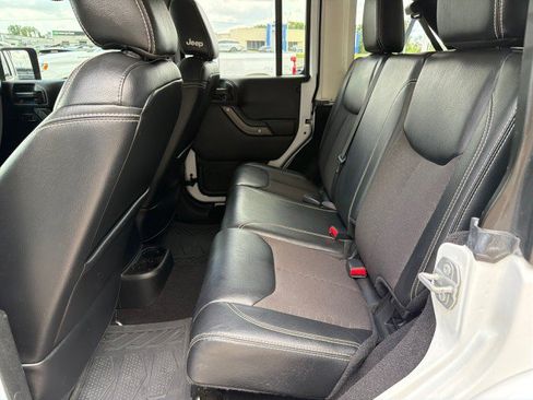Used 2017 Jeep Wrangler Unlimited Sport AWD/4WD image 27
