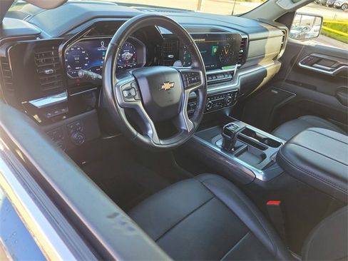 Used 2024 Chevrolet Silverado 1500 LTZ w/ LTZ Premium Package image 6