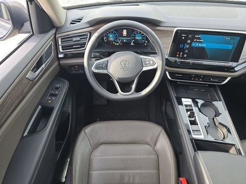 Used 2024 Volkswagen Atlas SEL image 25