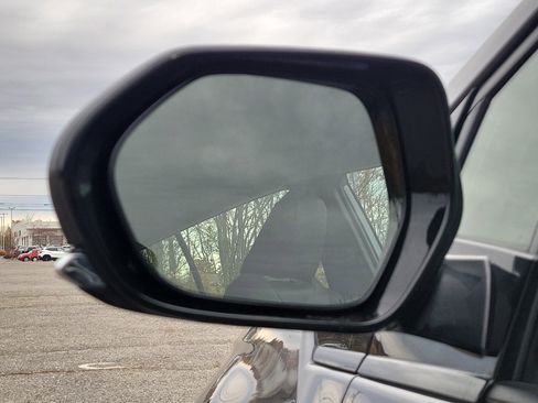 Used 2018 Toyota Prius Prime Plus image 10