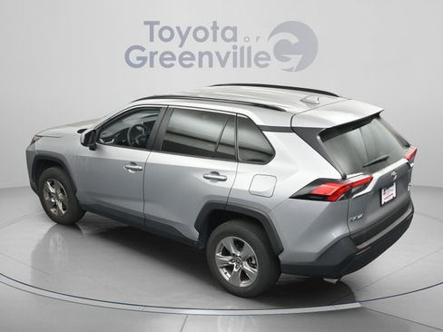Used 2024 Toyota RAV4 XLE AWD/4WD image 8