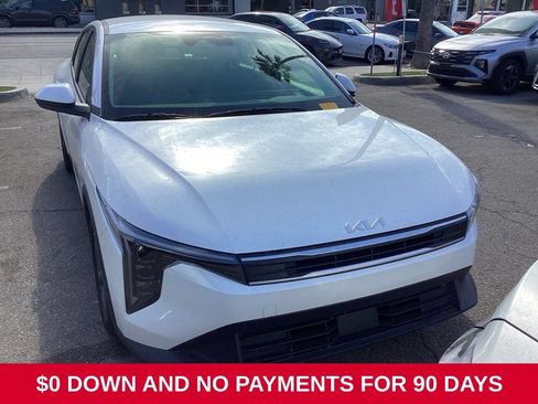 Used 2025 Kia K4 FWD image 3