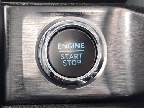 Used 2023 Ford F250 Lariat w/ Sport Appearance Package AWD/4WD image 19