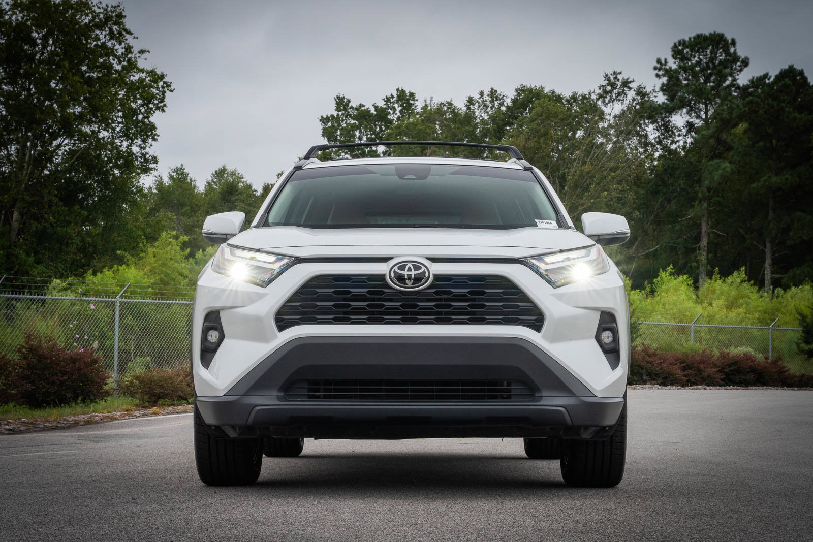 Used 2025 Toyota RAV4 XLE Premium FWD image 2