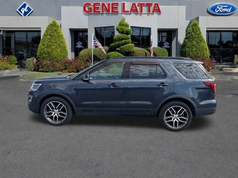 Used 2017 Ford Explorer Sport AWD/4WD image 3