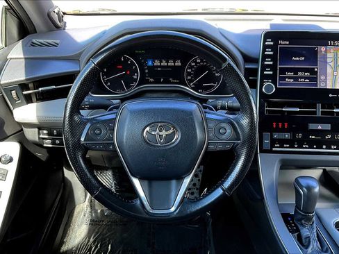 Used 2019 Toyota Avalon Touring w/ Advanced Safety Package image 5