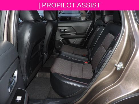 Certified 2025 Nissan Kicks SR FWD image 15