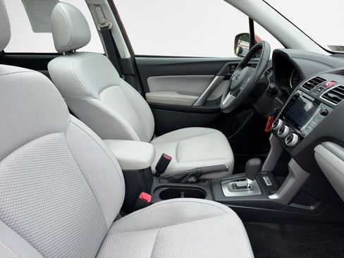 Used 2018 Subaru Forester 2.5i Premium w/ All-Weather Package AWD/4WD image 28