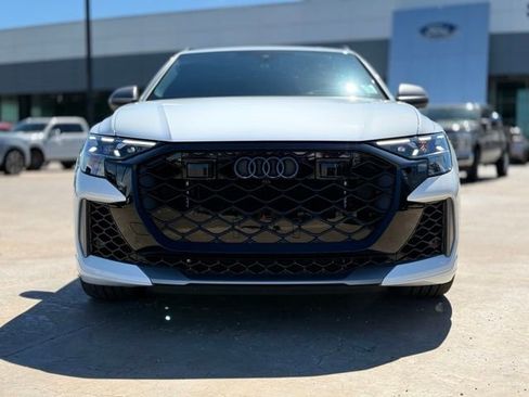Used 2025 Audi RS Q8 performance image 3