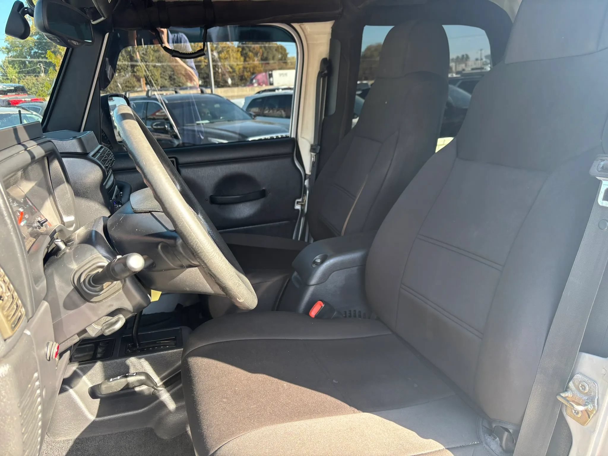 Used 2004 Jeep Wrangler 4WD w/ Dual Top Group image 16
