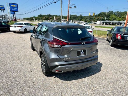 Used 2023 Nissan Kicks SV FWD image 21
