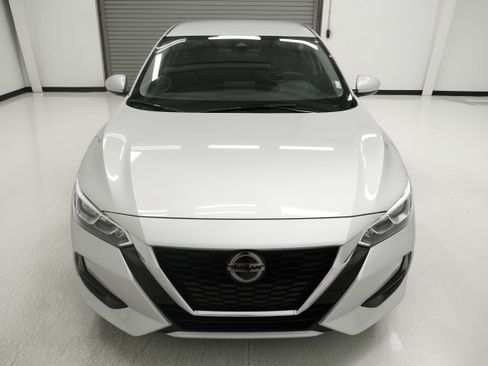 Used 2023 Nissan Sentra SV FWD image 2