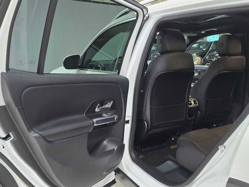 Certified 2025 Mercedes-Benz GLB 250 4MATIC image 15