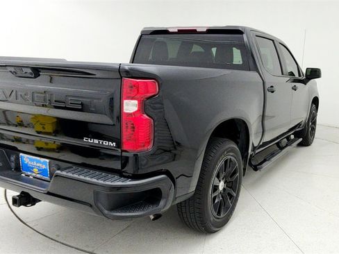 Used 2023 Chevrolet Silverado 1500 Custom image 6