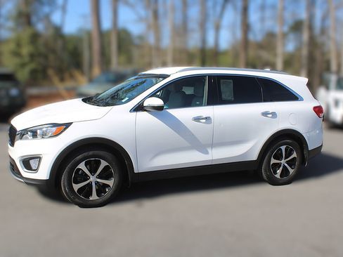 Used 2016 Kia Sorento EX w/ EX Premium Package image 4