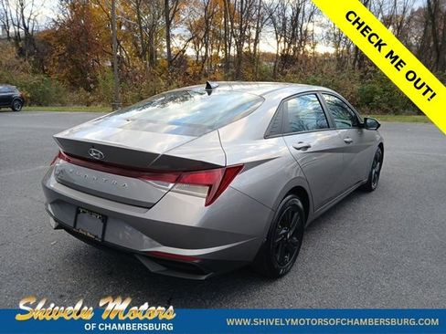 Used 2023 Hyundai Elantra SEL FWD image 6